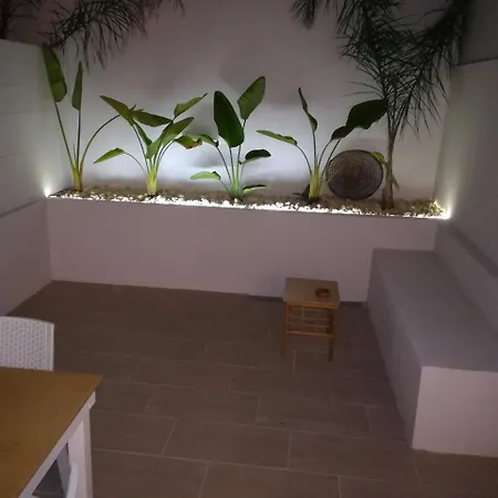 Bed & Breakfast Via Del Mare 3*