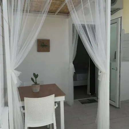 Via Del Mare Bed & Breakfast