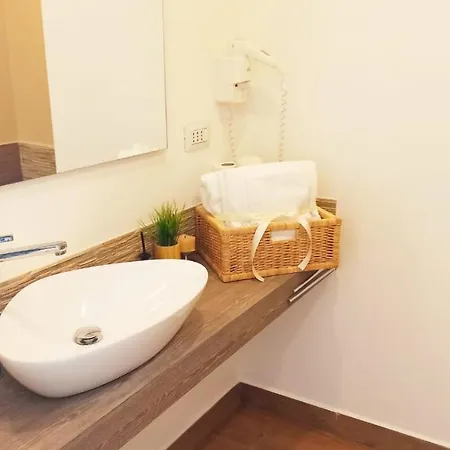 Via Del Mare 4* פרזיצ'ה