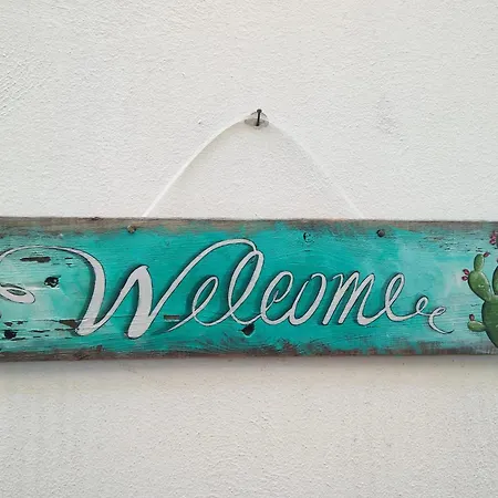 Alojamento de Acomodação e Pequeno-almoço Via Del Mare 4*