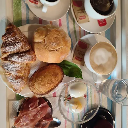 לינה וארוחת בוקר Via Del Mare