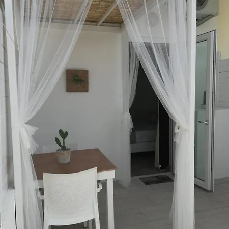 לינה וארוחת בוקר Via Del Mare