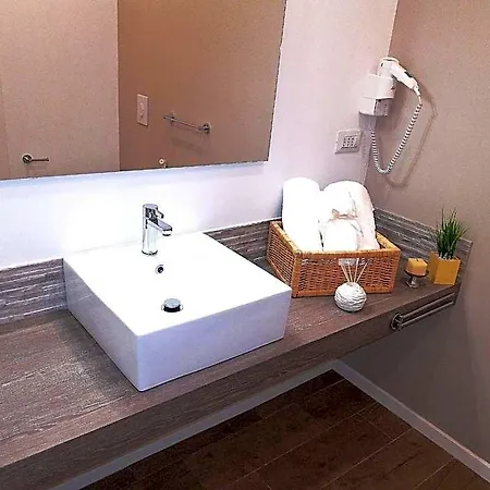 Via Del Mare Bed & Breakfast