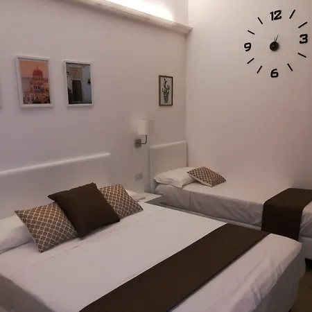 Nocleg ze śniadaniem Via Del Mare 4*