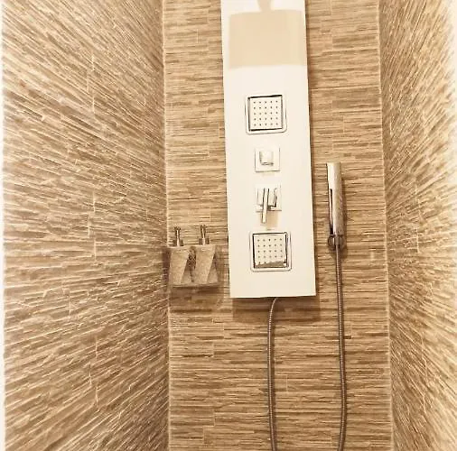 Alojamento de Acomodação e Pequeno-almoço Via Del Mare