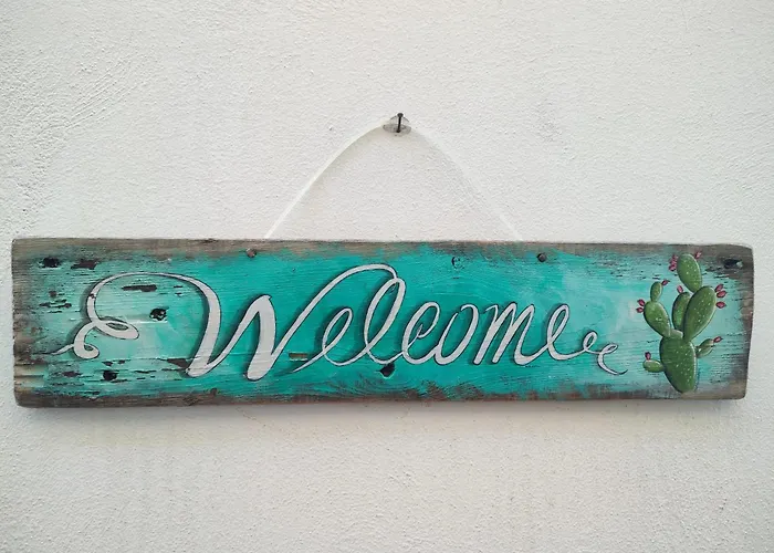 Alojamento de Acomodação e Pequeno-almoço Via Del Mare 4*