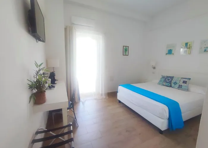 Via Del Mare 4*
